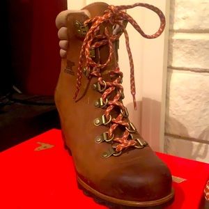 Women’s Sorel size 7